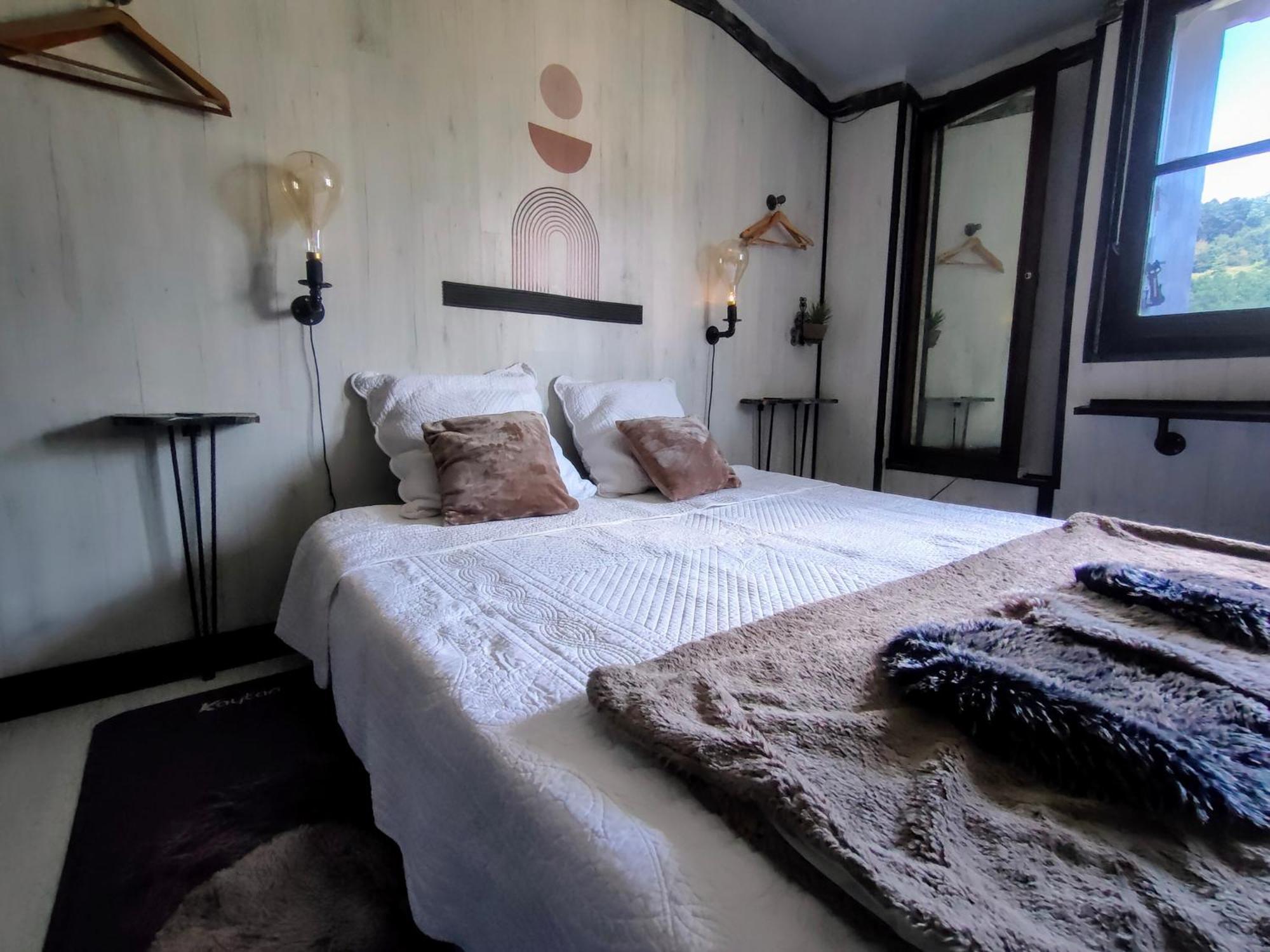 2Ch 4Pers Matelas M De Forme Kitchenette Sdb Wc Au Calme Cote Jardin チュール エクステリア 写真